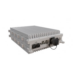 SpaceBridge WU7400 Todo al aire libre SATCOM-on-the-Move/Trunking VSAT Router